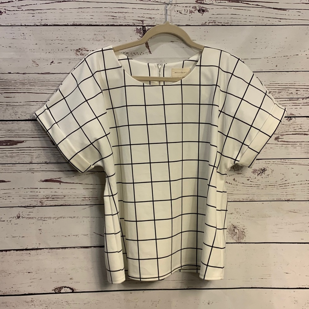 Melloday window pane design short sleeve top - Picture 6 of 7